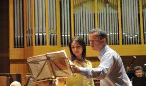 Peter Fender rehearsing Rachmaninov's Vocalise with Honey Rouhani.